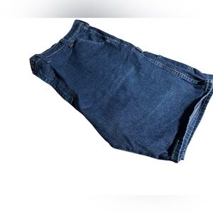 WRANGLER (46) MEDIUM WASH DENIM CARGO SHORTS PREOWNED‎ LIKE NEW